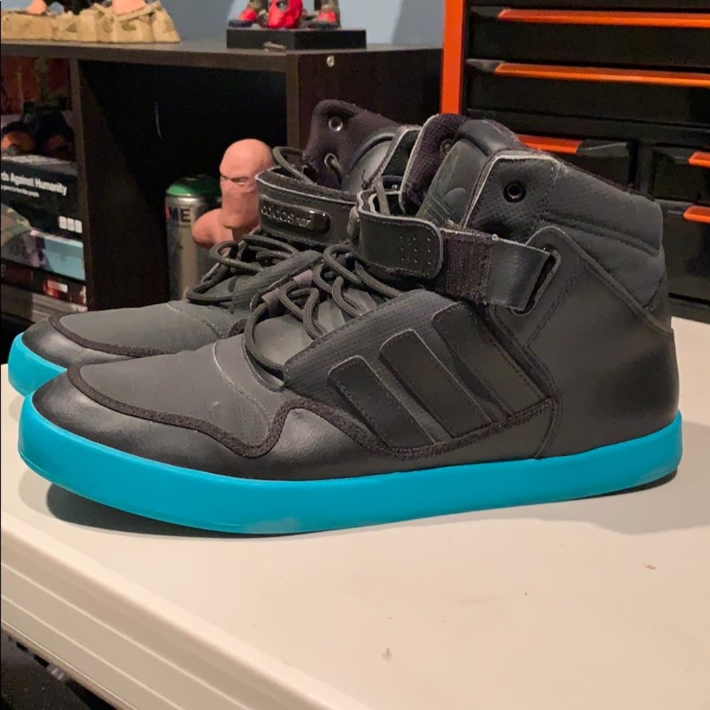 Adidas high tops12 practically new